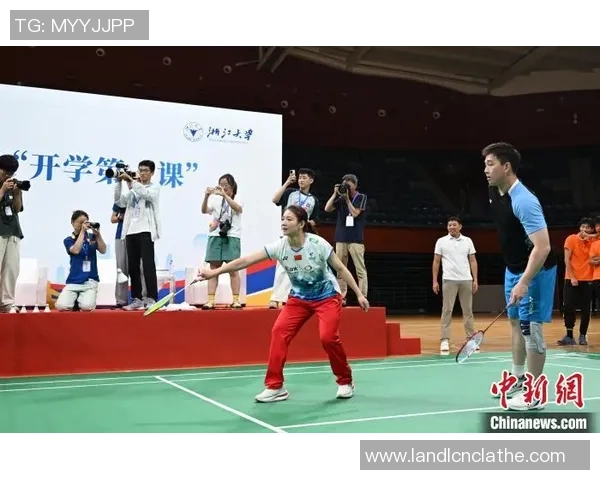 杭州羽毛球队配合技巧深度对比与战术分析